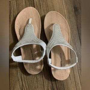 Women’s sandals